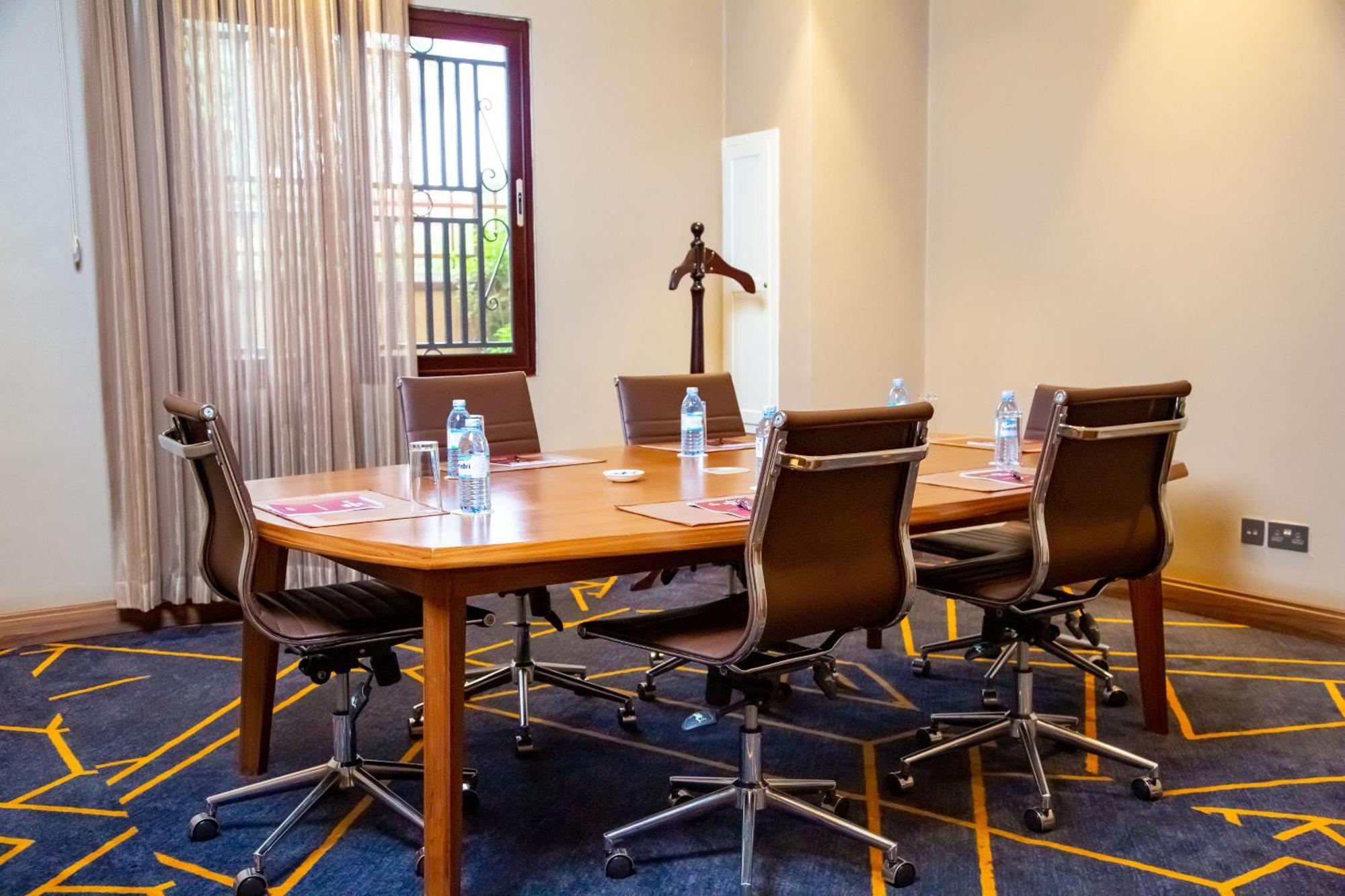 Best Western Plus The Athena Hotel Kampala Exterior foto